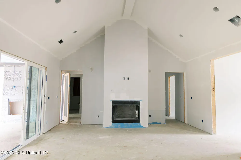 1582 Ella Cove Hernando, MS 38632