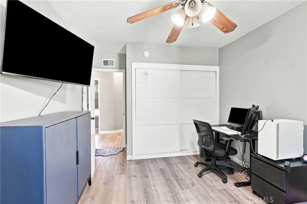 19857 Bassett Winnetka, CA 91306