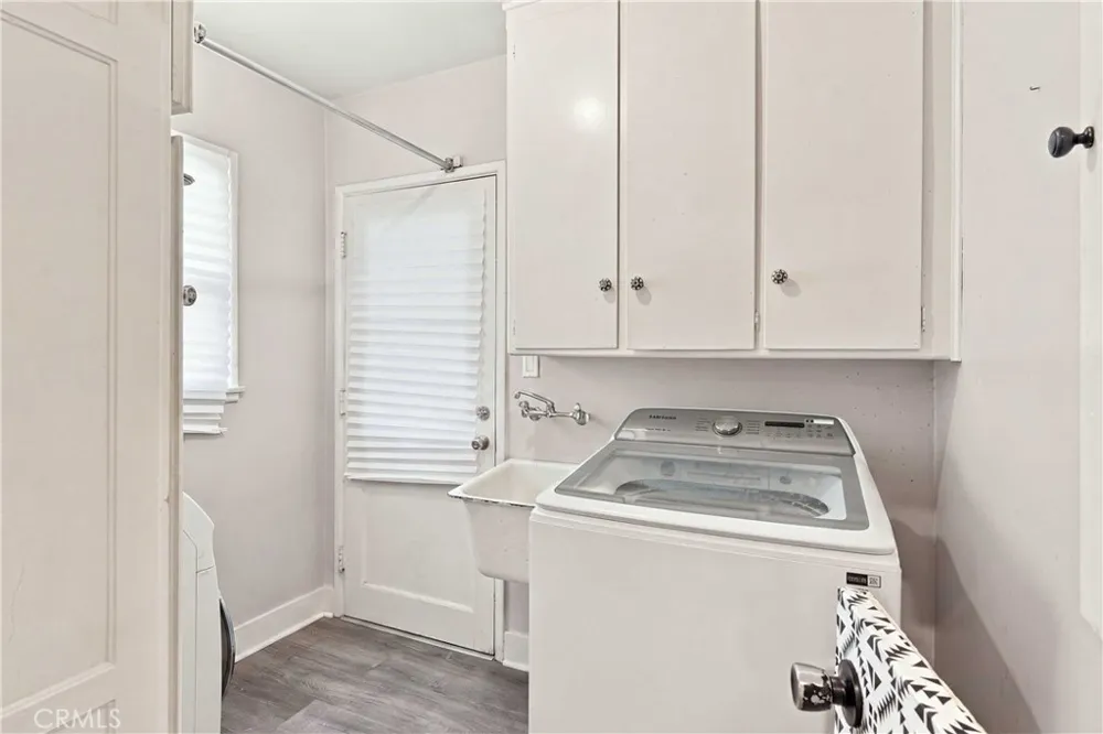 19857 Bassett Winnetka, CA 91306