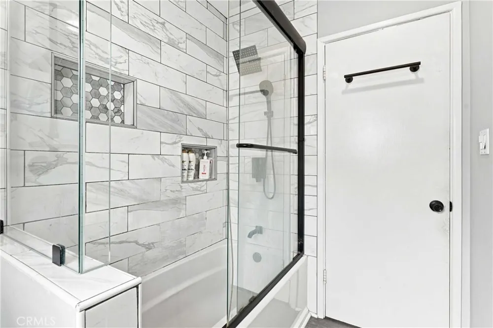 19857 Bassett Winnetka, CA 91306