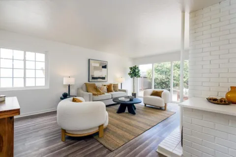 73 Poinsettia Avenue