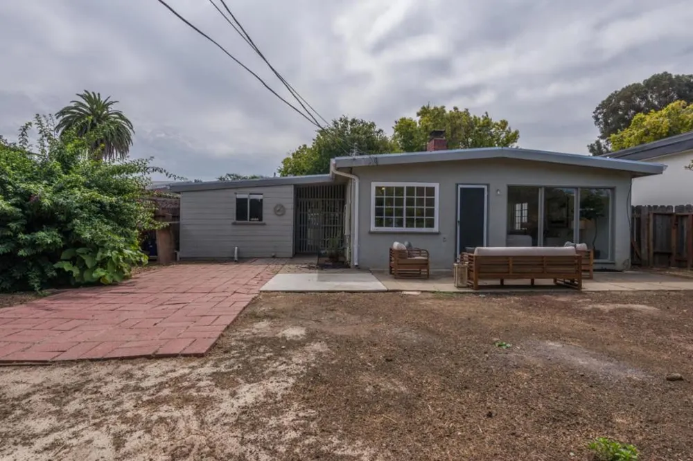 73 Poinsettia Avenue San Mateo, CA 94403