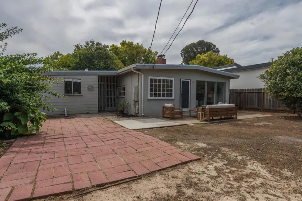 73 Poinsettia Avenue San Mateo, CA 94403
