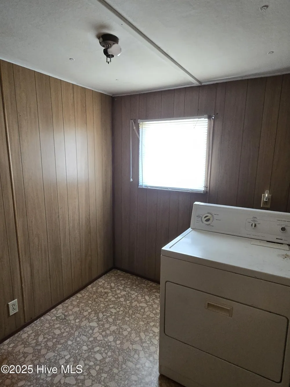 709 Jim Blake Road Jacksonville, NC 28540