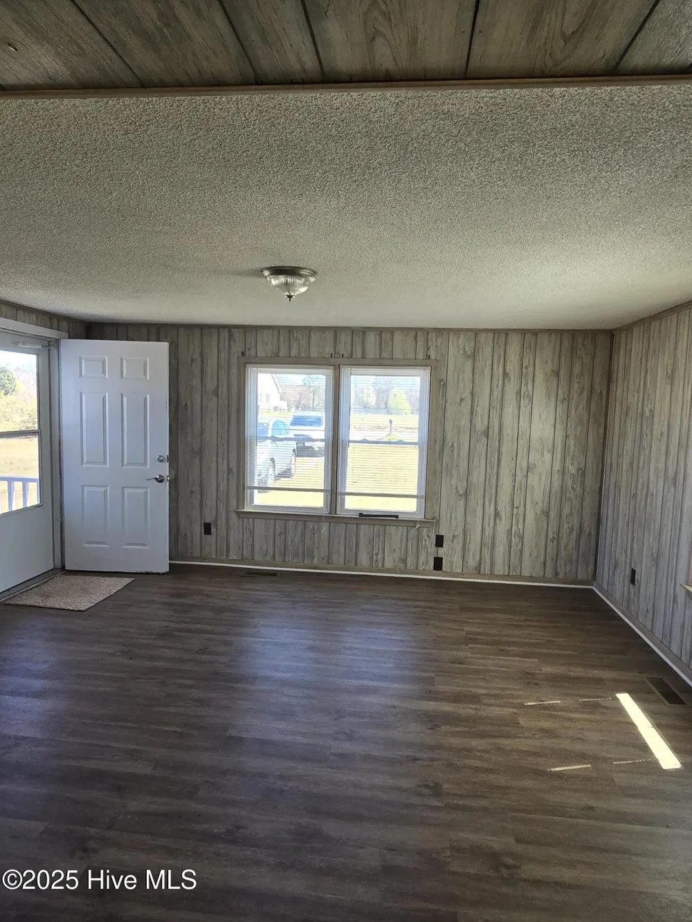 709 Jim Blake Road Jacksonville, NC 28540