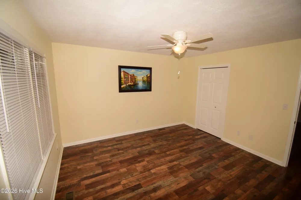 1005 Stillwood Circle Jacksonville, NC 28540