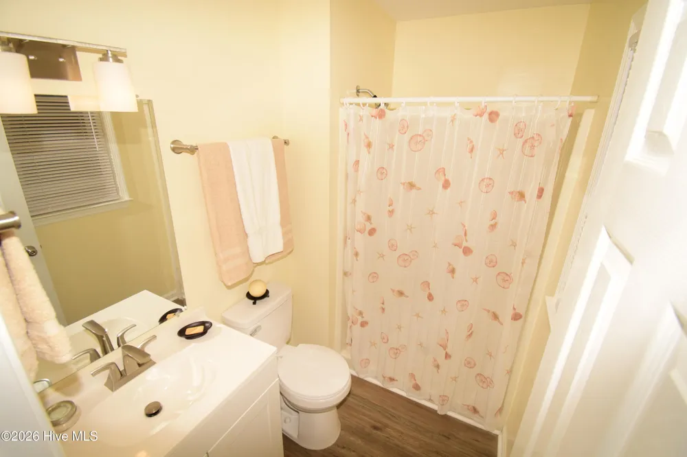 1005 Stillwood Circle Jacksonville, NC 28540