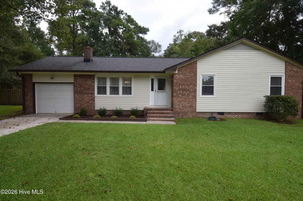 1005 Stillwood Circle Jacksonville, NC 28540