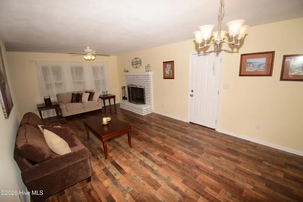 1005 Stillwood Circle Jacksonville, NC 28540