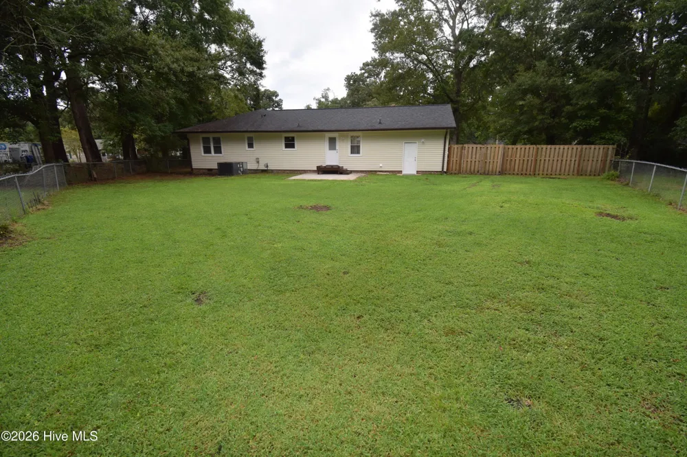 1005 Stillwood Circle Jacksonville, NC 28540