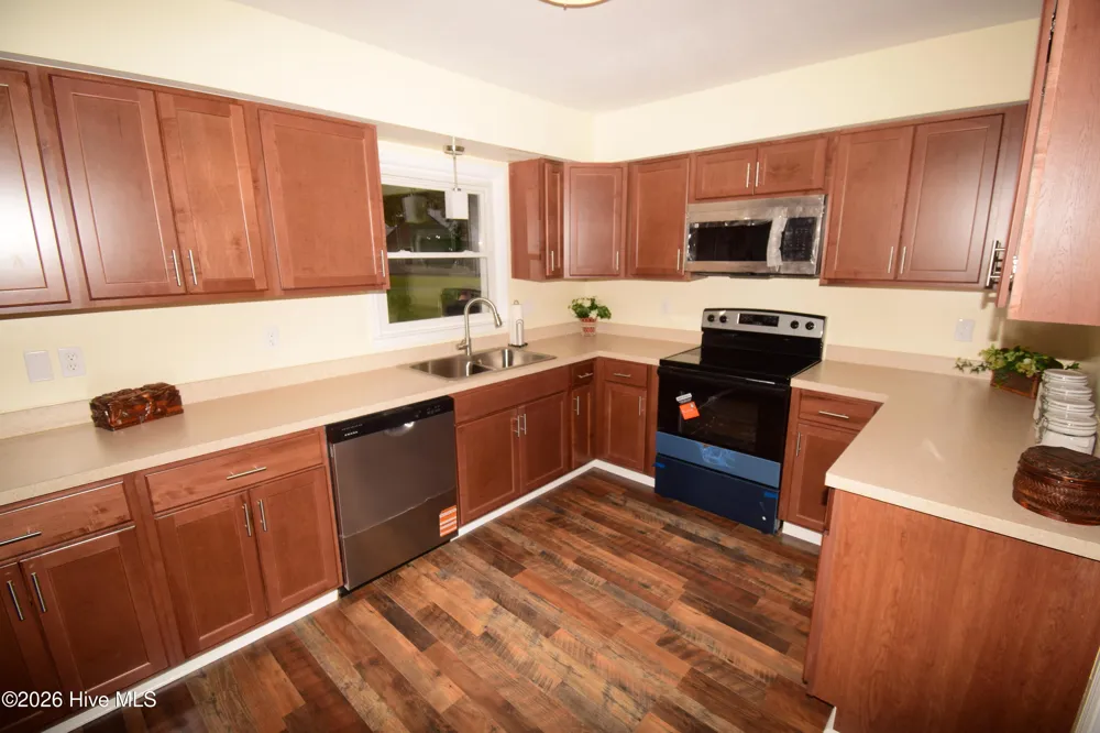 1005 Stillwood Circle Jacksonville, NC 28540