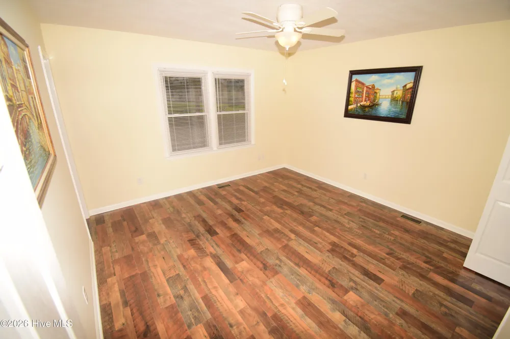 1005 Stillwood Circle Jacksonville, NC 28540