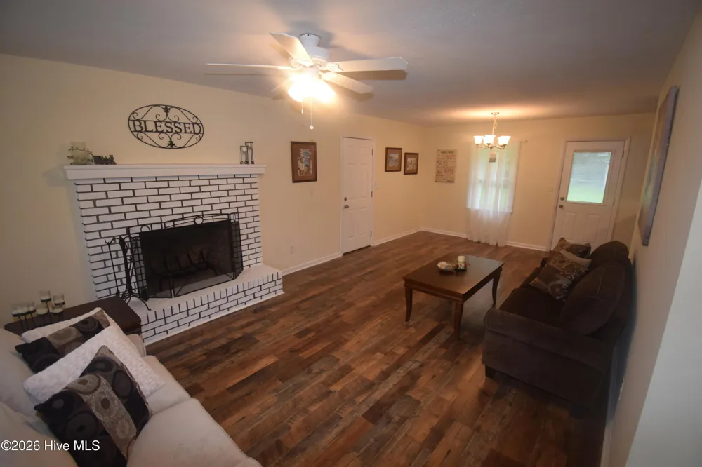 1005 Stillwood Circle Jacksonville, NC 28540