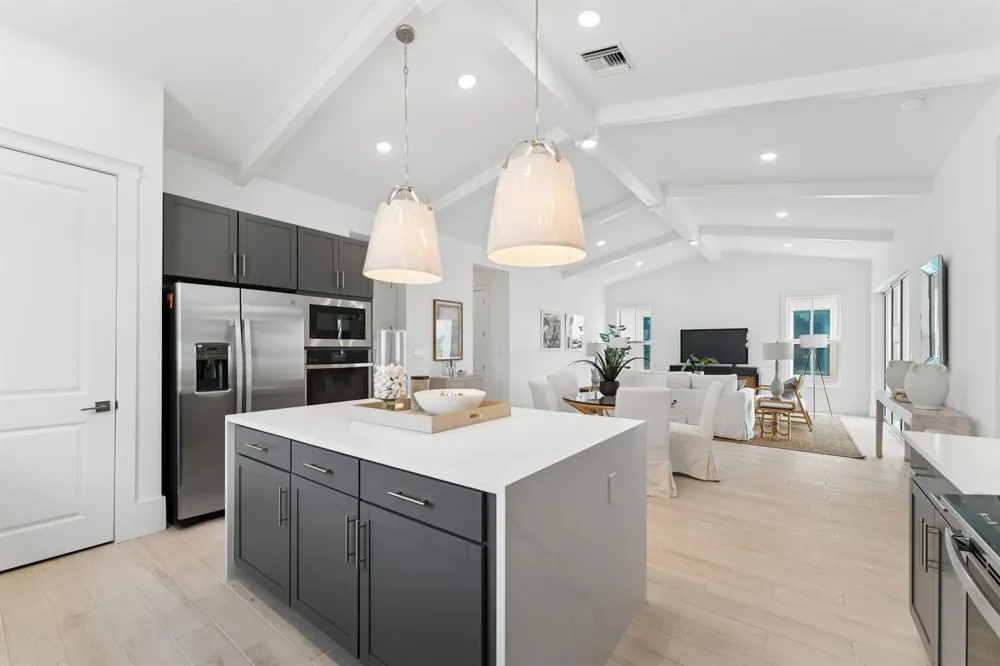 6810 SE LOST PINE DRIVE Stuart, FL 34997