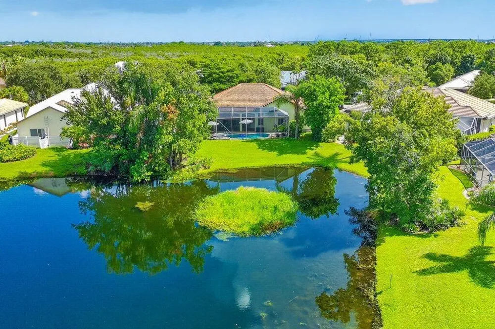 913 SW LIGHTHOUSE DRIVE Palm City, FL 34990