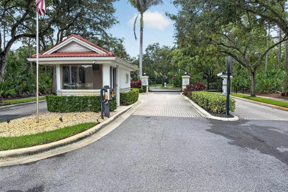 913 SW LIGHTHOUSE DRIVE Palm City, FL 34990