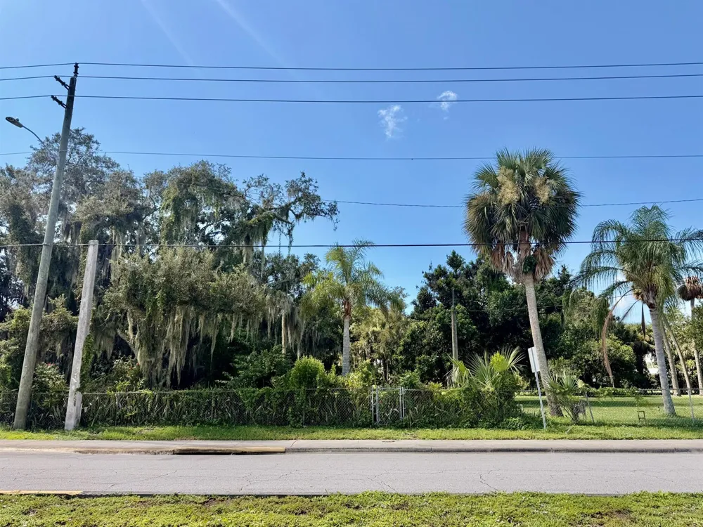 202 SE 4TH STREET Okeechobee, FL 34974
