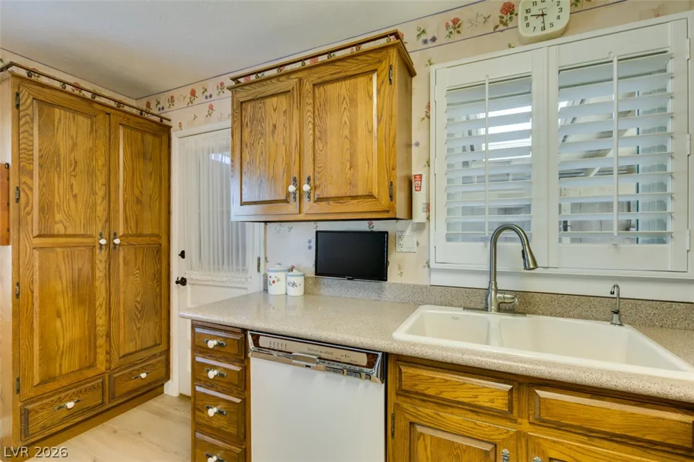 661 Burton Street Henderson, NV 89015
