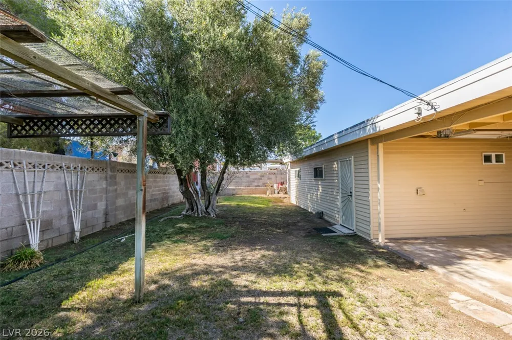 661 Burton Street Henderson, NV 89015