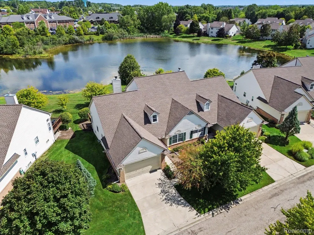 6396 Heron Park Way Independence Charter Township, MI 48346