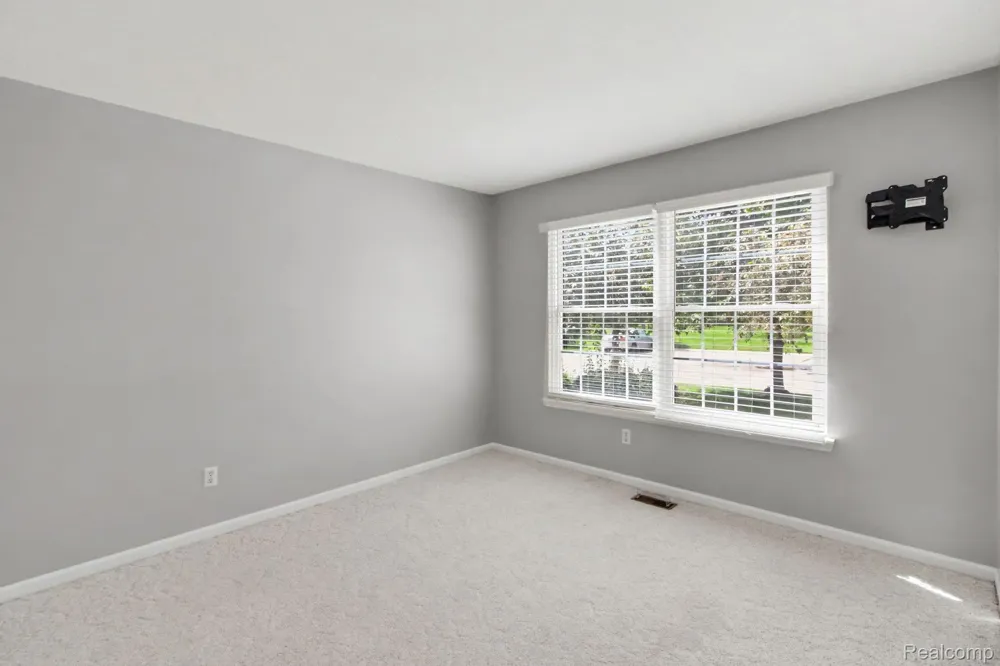 6396 Heron Park Way Independence Charter Township, MI 48346