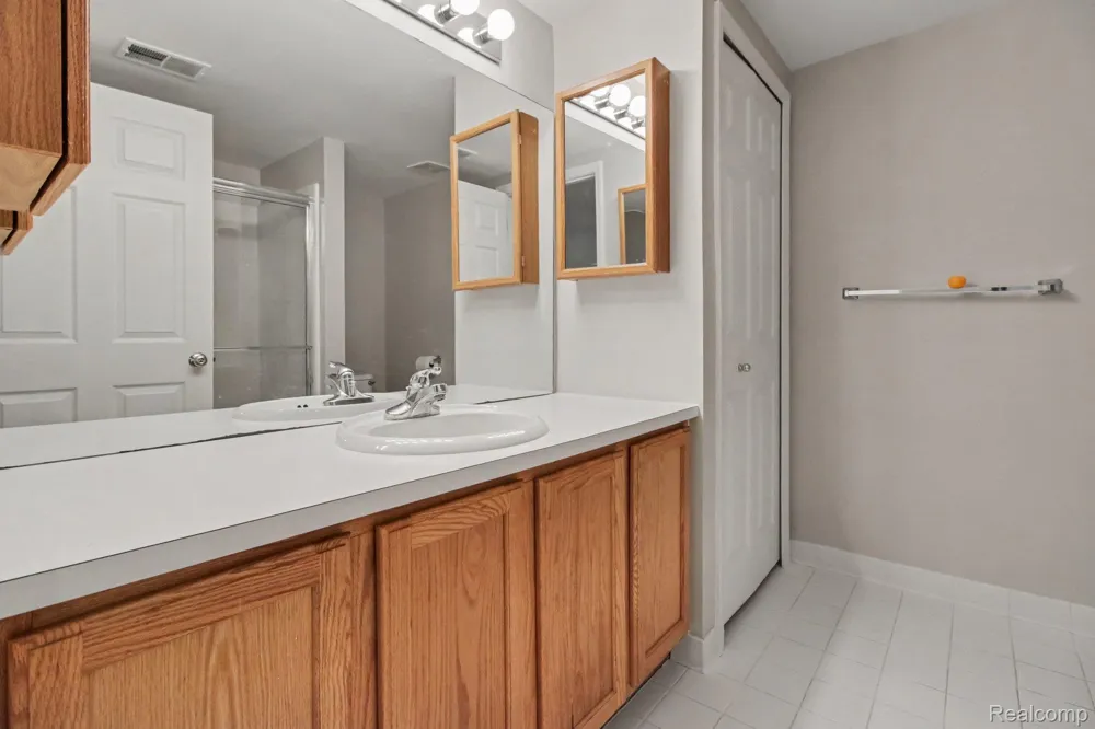 6396 Heron Park Way Independence Charter Township, MI 48346
