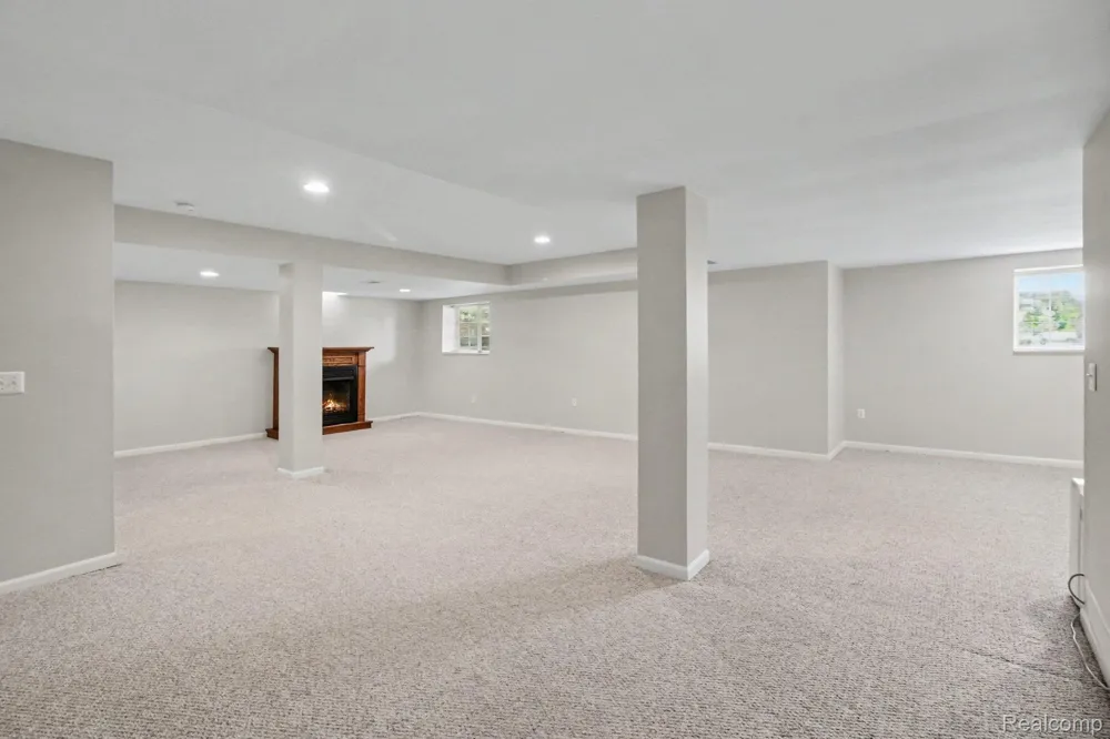6396 Heron Park Way Independence Charter Township, MI 48346
