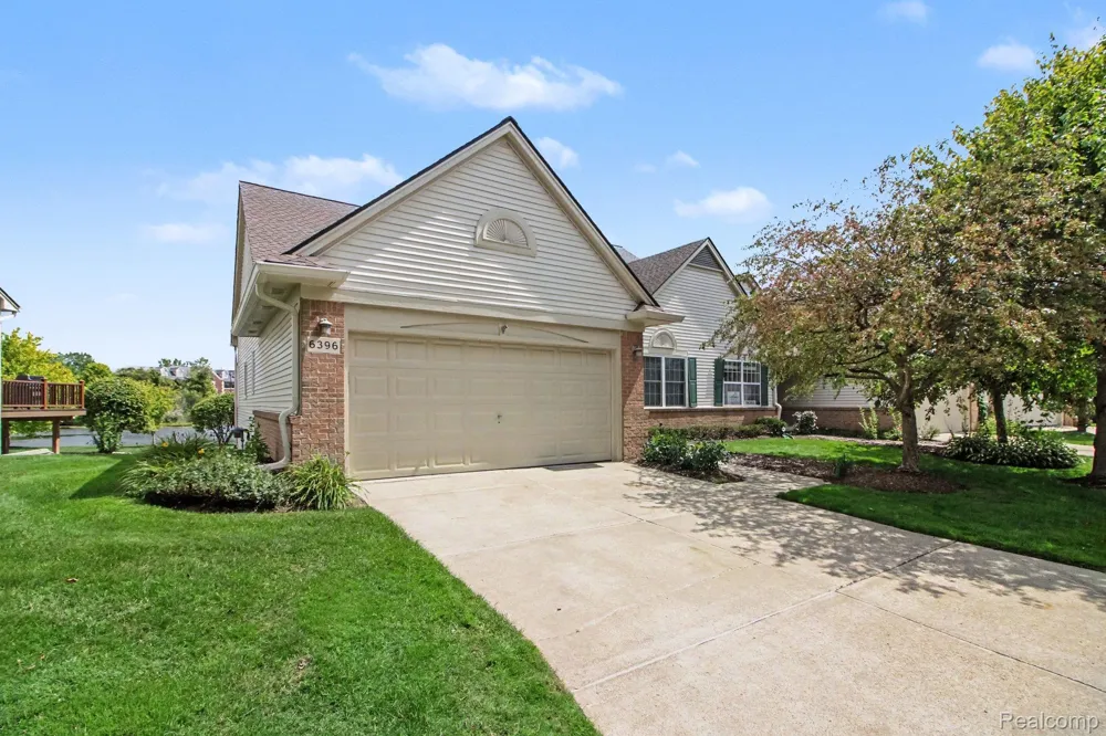 6396 Heron Park Way Independence Charter Township, MI 48346