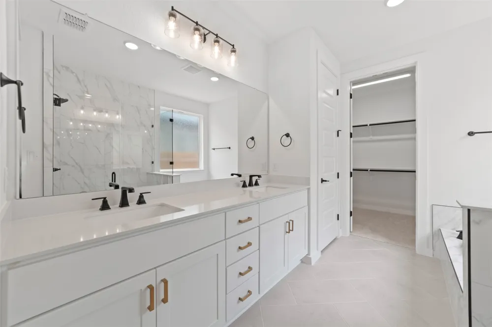 1129 Roger Hanks Parkway Dripping Springs, TX 78620