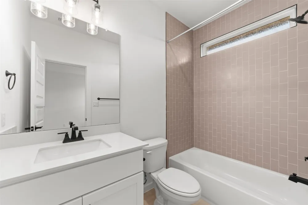 1129 Roger Hanks Parkway Dripping Springs, TX 78620