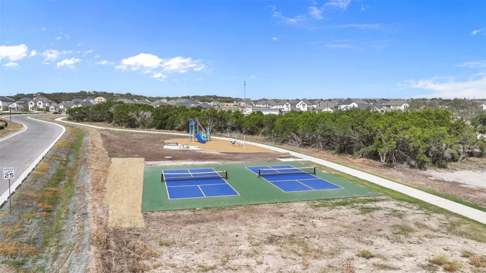 1129 Roger Hanks Parkway Dripping Springs, TX 78620