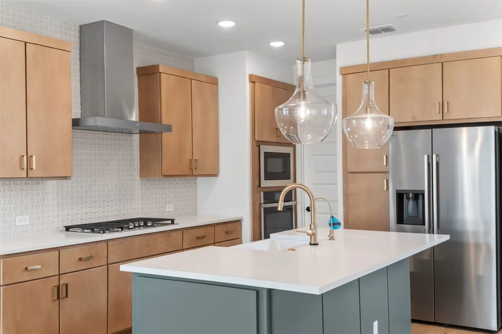 1129 Roger Hanks Parkway Dripping Springs, TX 78620