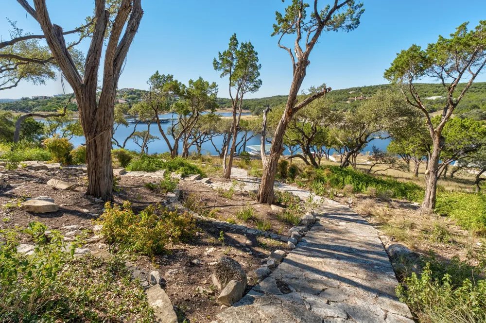 19905 Angel Bay Drive Spicewood, TX 78669