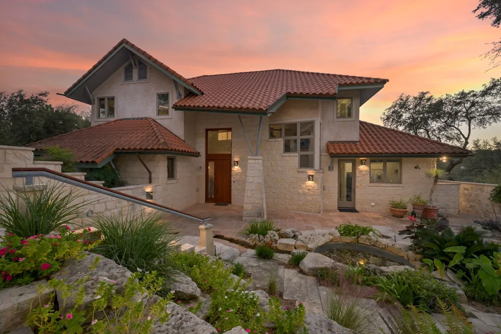 19905 Angel Bay Drive Spicewood, TX 78669