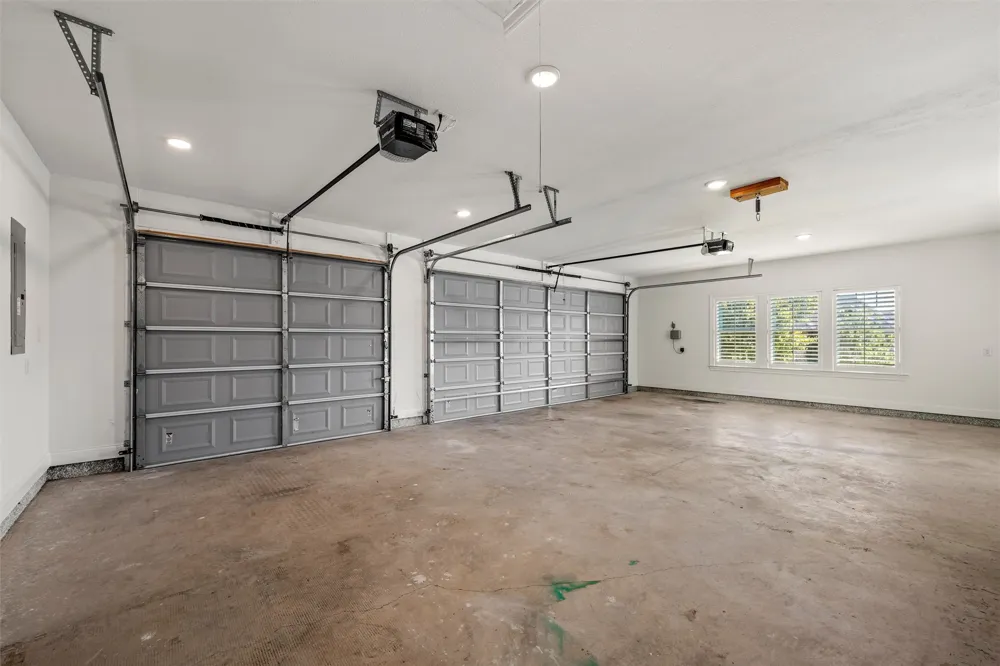 324 Stone Manor Drive McGregor, TX 76657