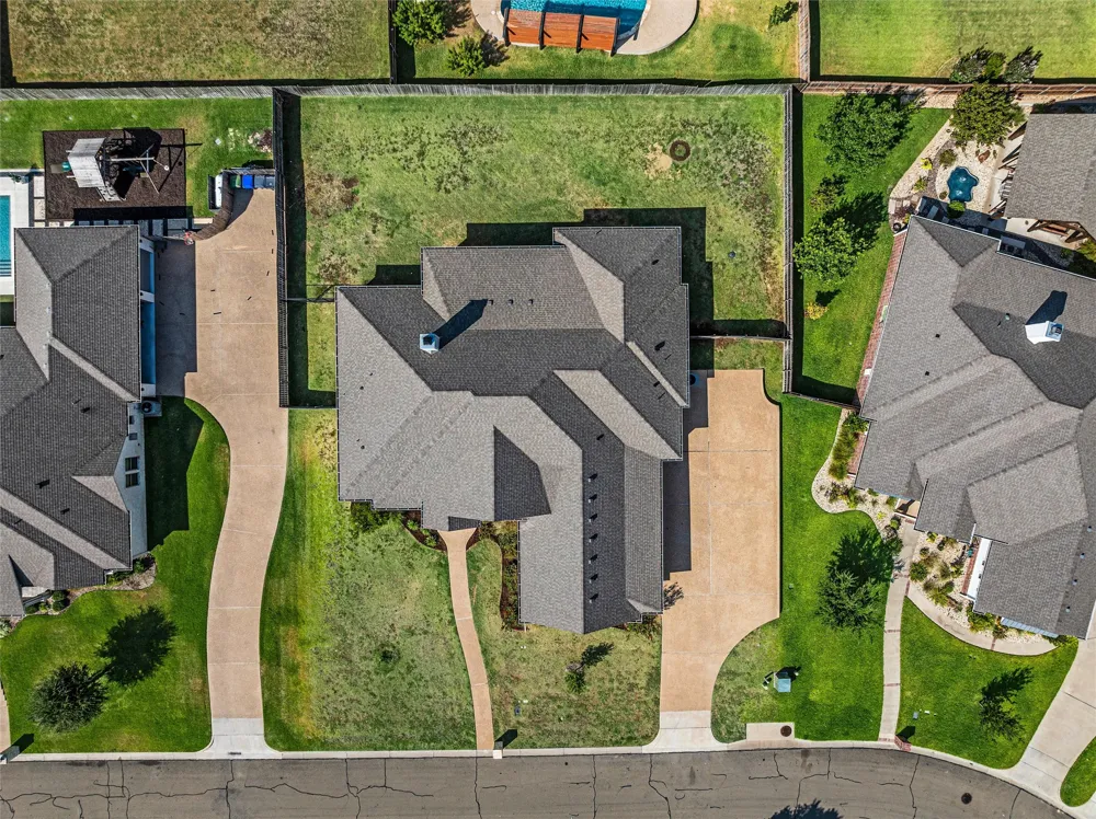 324 Stone Manor Drive McGregor, TX 76657