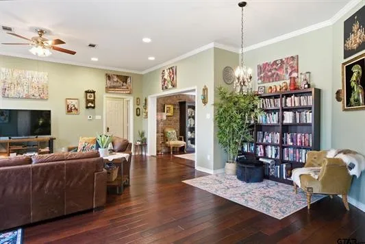804 Festoon Court Tyler, TX 75703