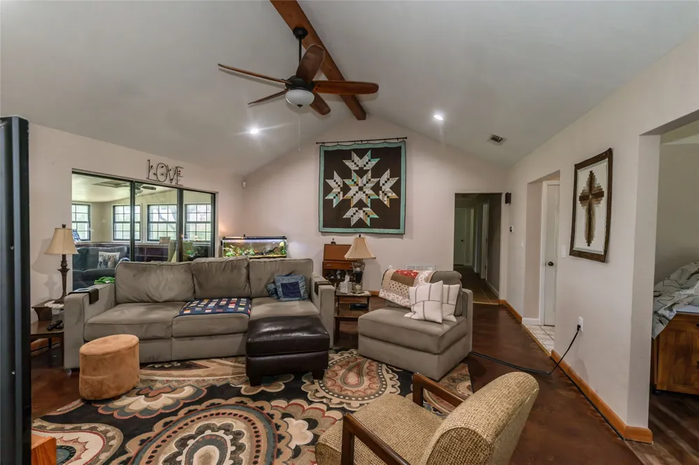 517 E Locust Street Nocona, TX 76255