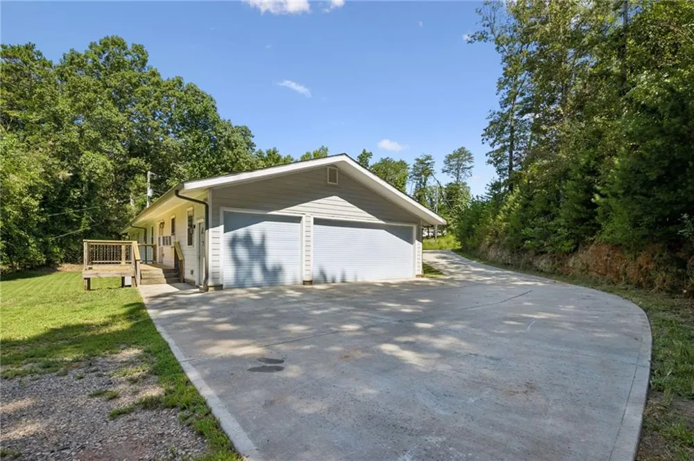 6113 Grant Ford Road Gainesville, GA 30506