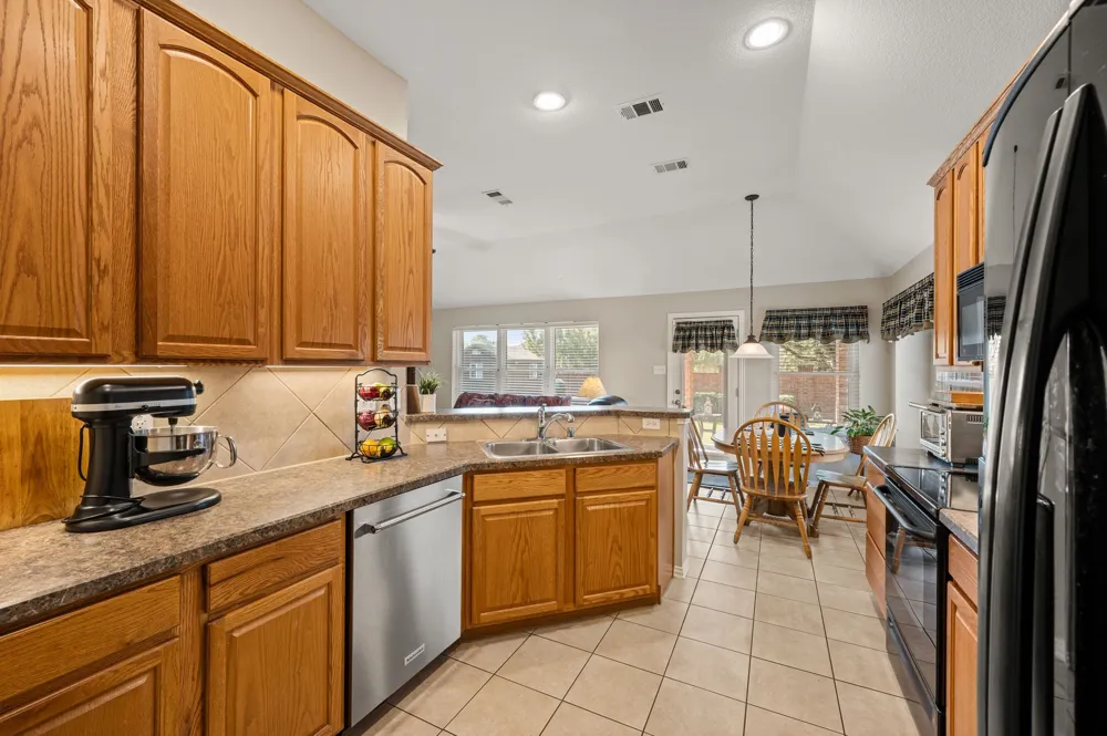 829 Sequoia Way Saginaw, TX 76131