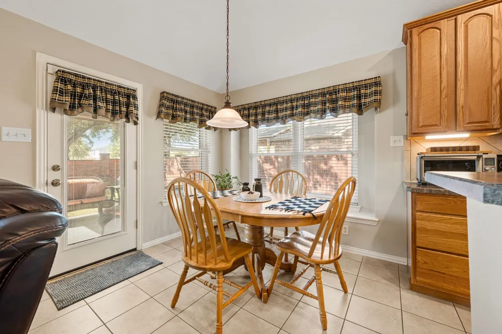 829 Sequoia Way Saginaw, TX 76131