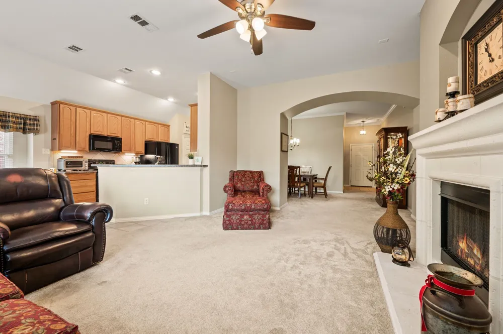 829 Sequoia Way Saginaw, TX 76131