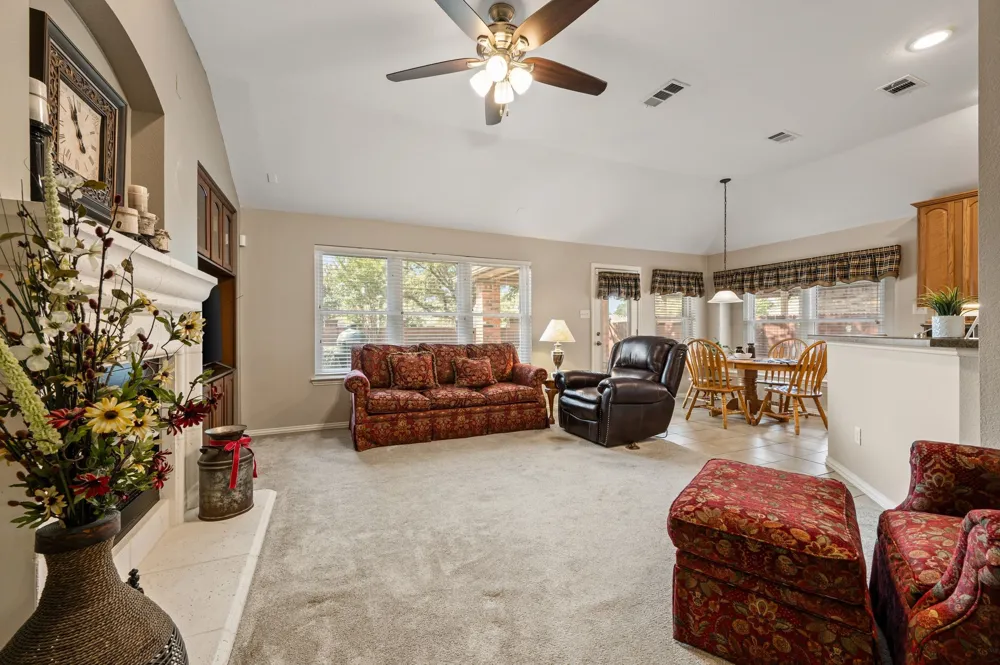 829 Sequoia Way Saginaw, TX 76131