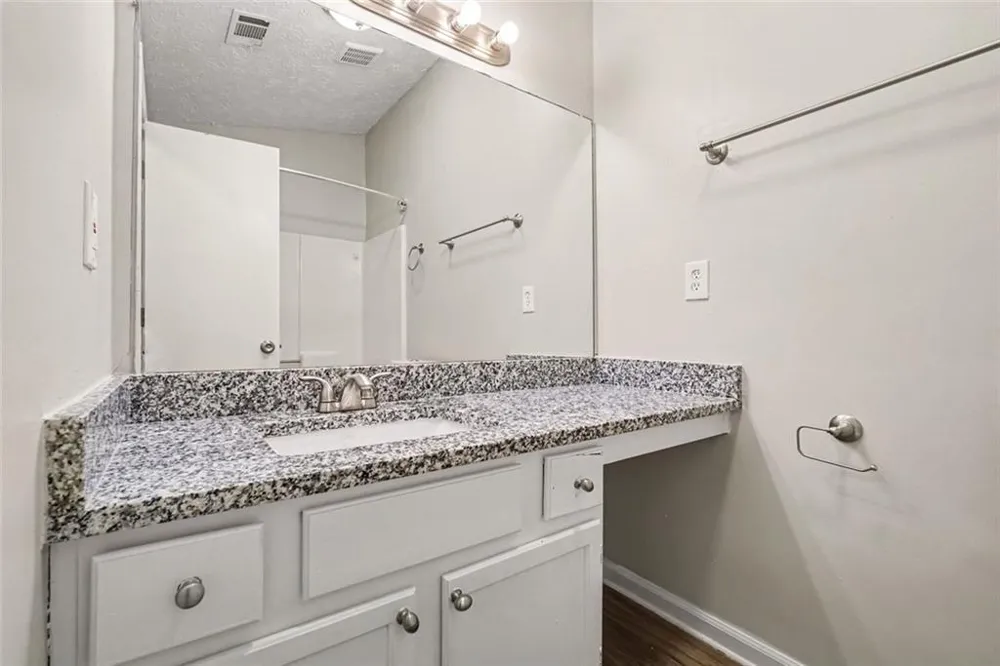 911 Riverstone Way Woodstock, GA 30188