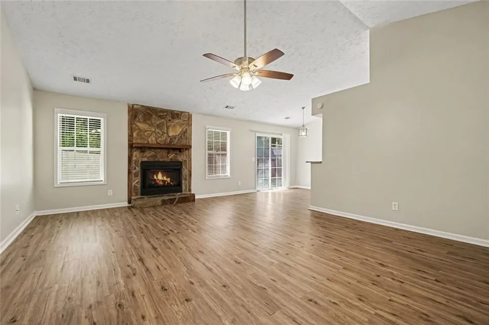 911 Riverstone Way Woodstock, GA 30188