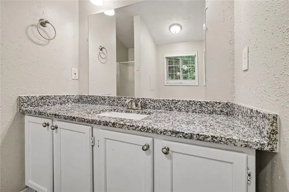 911 Riverstone Way Woodstock, GA 30188