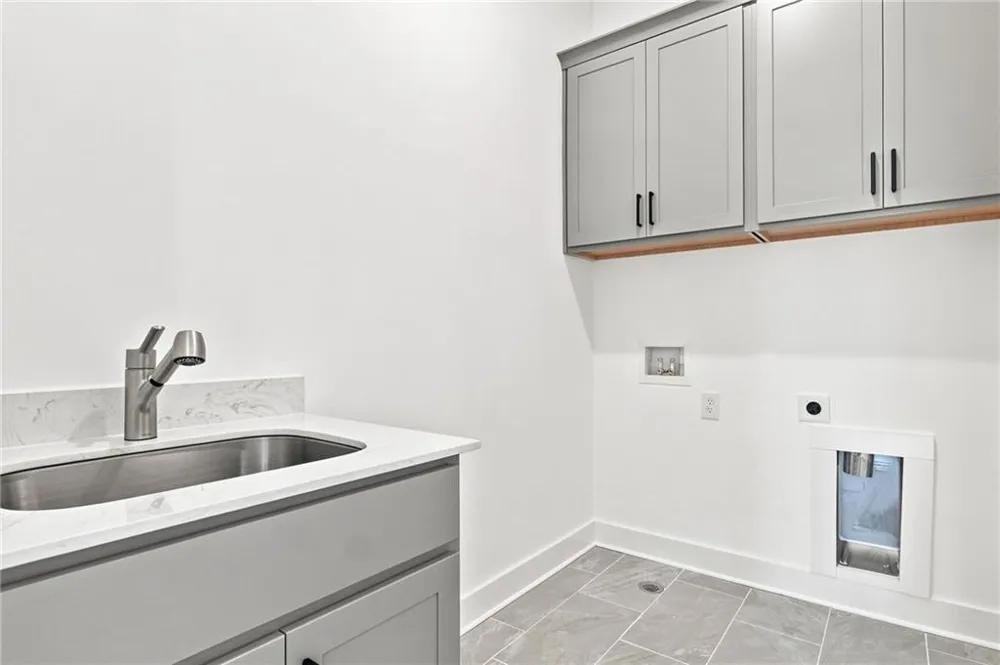 3030 Kara Court Roswell, GA 30076
