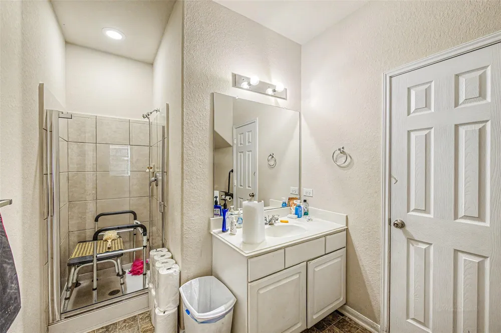 5006 Forest Hurst Glen Spring, TX 77373