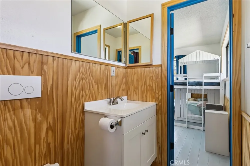 105 E Meadow Lane Big Bear City, CA 92314