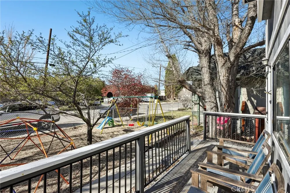 105 E Meadow Lane Big Bear City, CA 92314